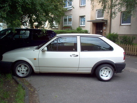 VW Polo 2F