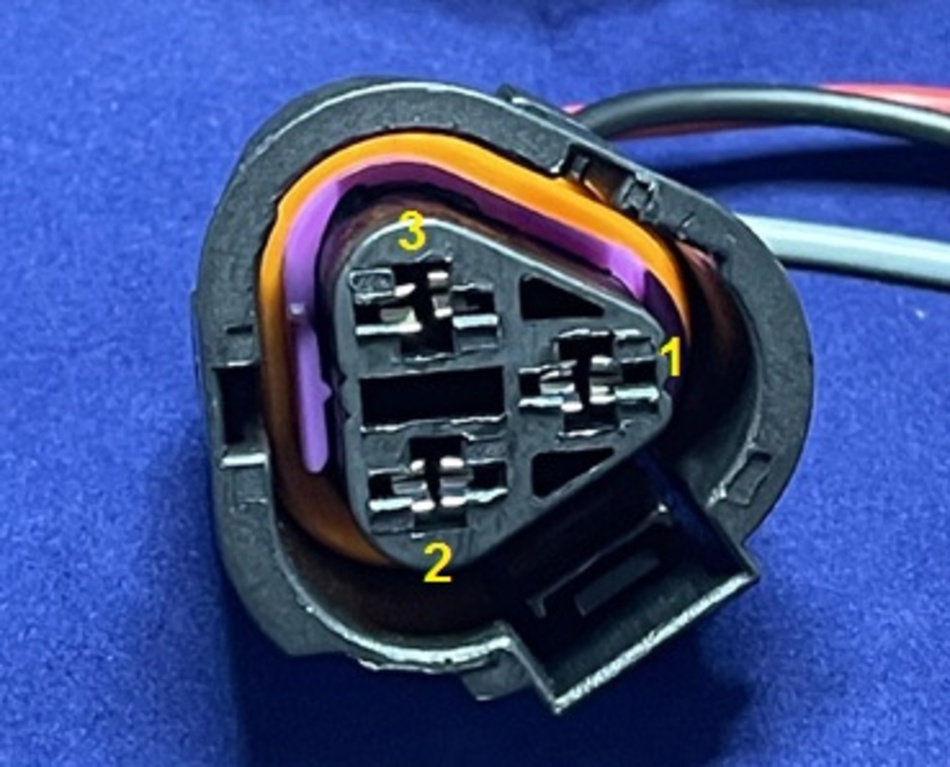 Anhang ID 206104 - Stecker Thermoschalter Kühler (2).jpg