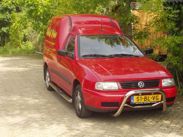 Anhang ID 9444 - VW caddy rood.jpg