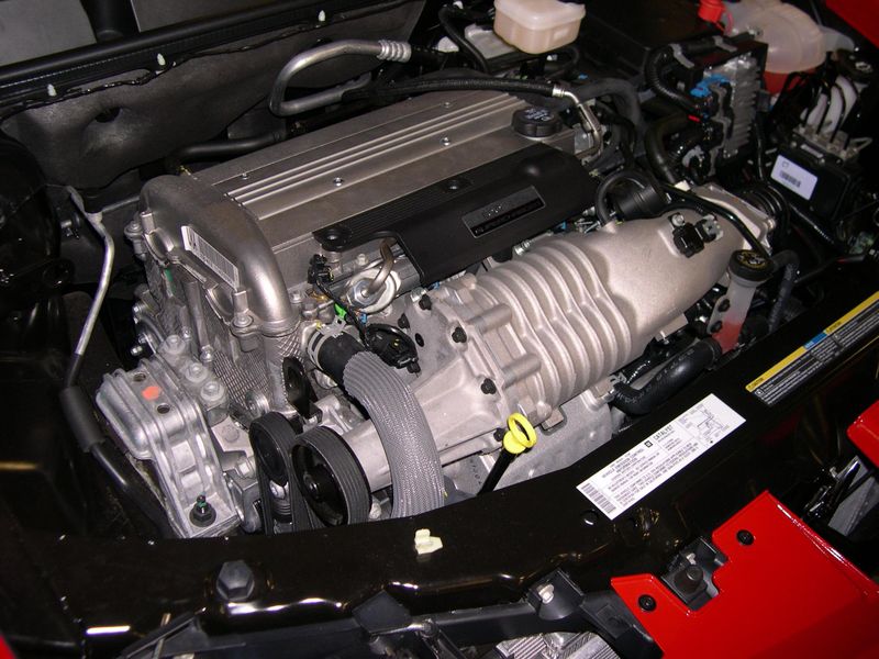 Anhang ID 77461 - 800px-2006_Saturn_Ion_Red_Line_engine-733997.jpg