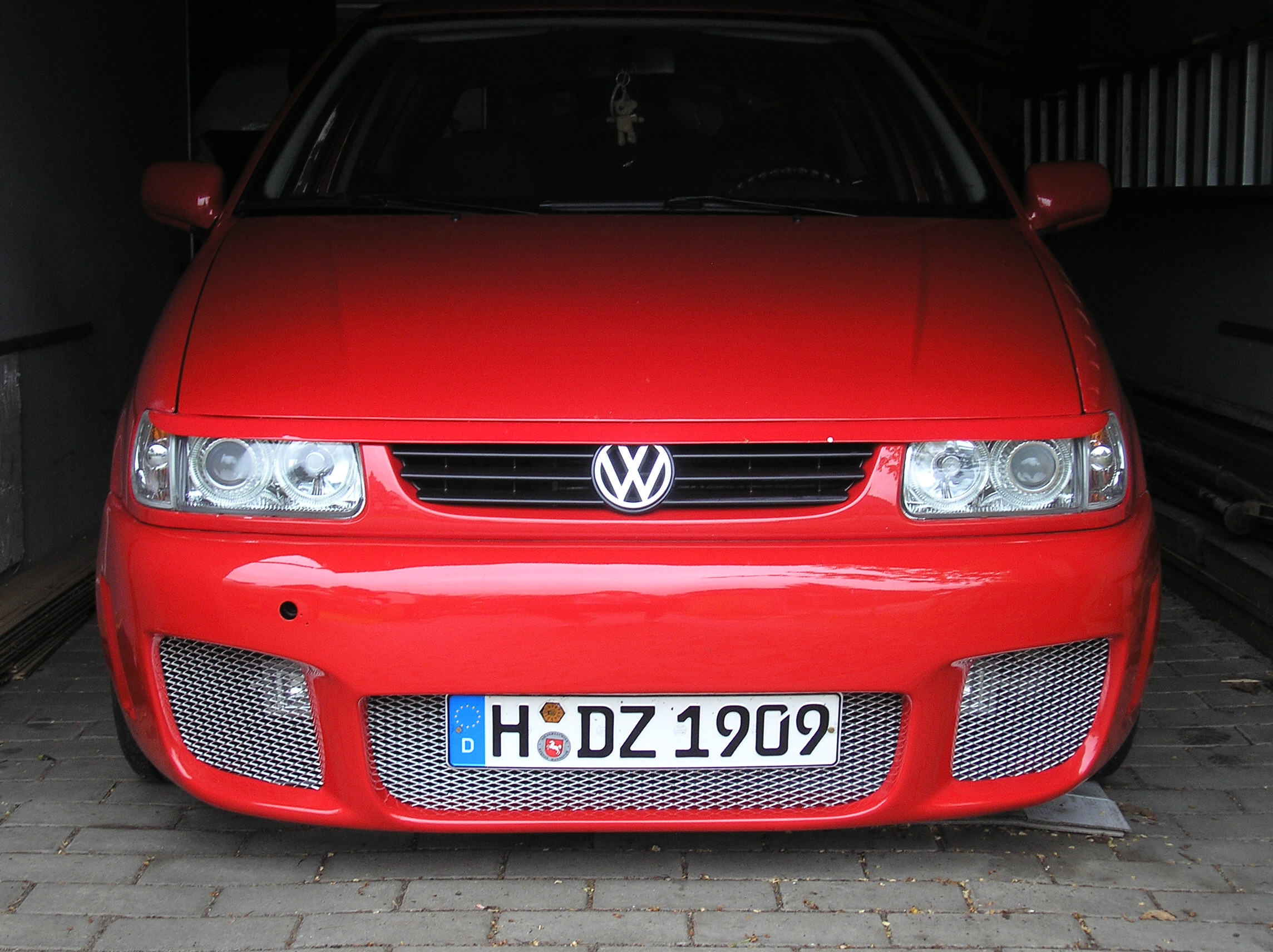 Anhang ID 15242 - meine Garage.JPG