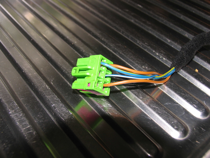 Anhang ID 156851 - Stecker_6N2.jpg