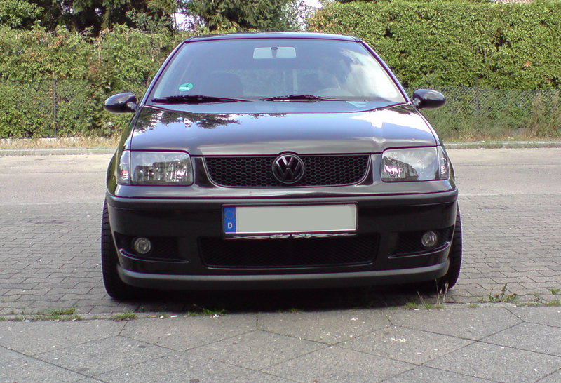 Anhang ID 117813 - GTI-Grill front.jpg