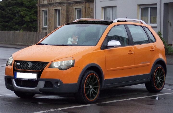 Anhang ID 160019 - Volkswagen_Cross_Polo_orange_vl2.jpg