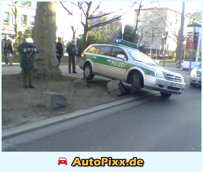 Anhang ID 12233 - polizei.jpg